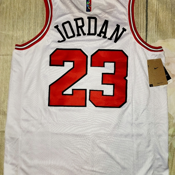 Chicago Bulls Michael Jordan Jersey - Picture 4 of 4